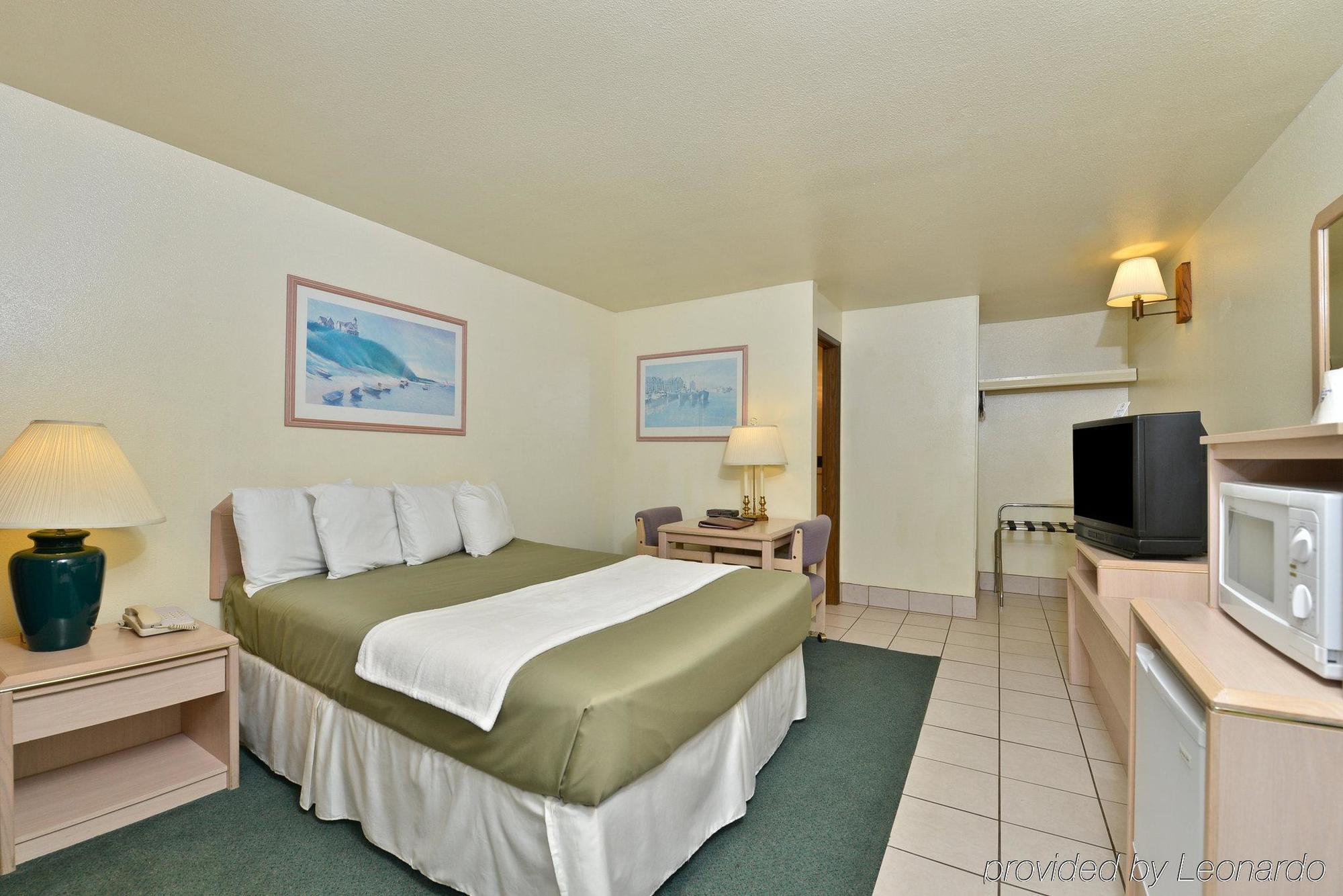 Newport Coast Inn Δωμάτιο φωτογραφία